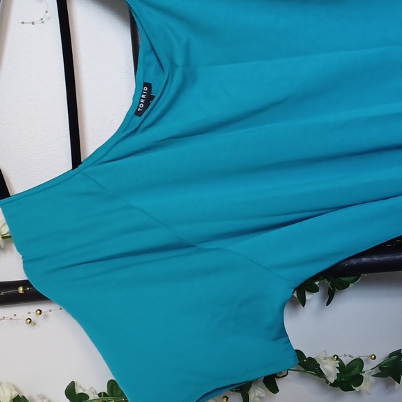 NWOT Torrid Mini Dress sz 2x (18-20) - Picture 3 of 9